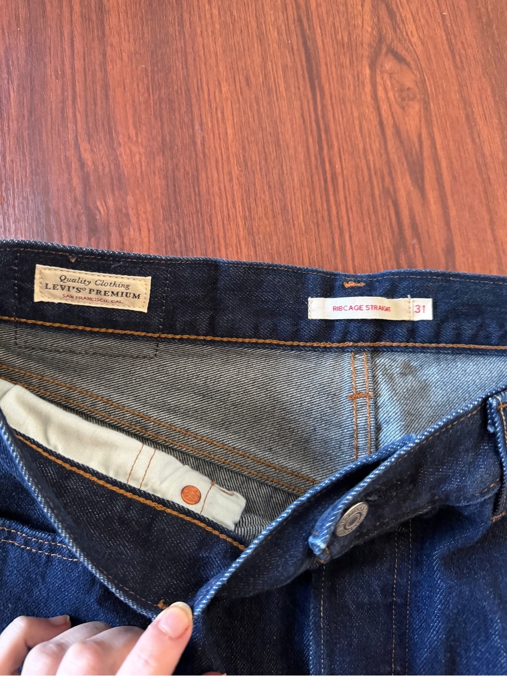 Levi's Ribcage Straight - Picture 3 of 5